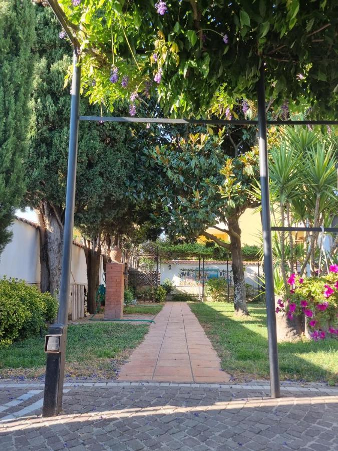 Tabor 1 Garden & Parking Apartman Nápoly Kültér fotó