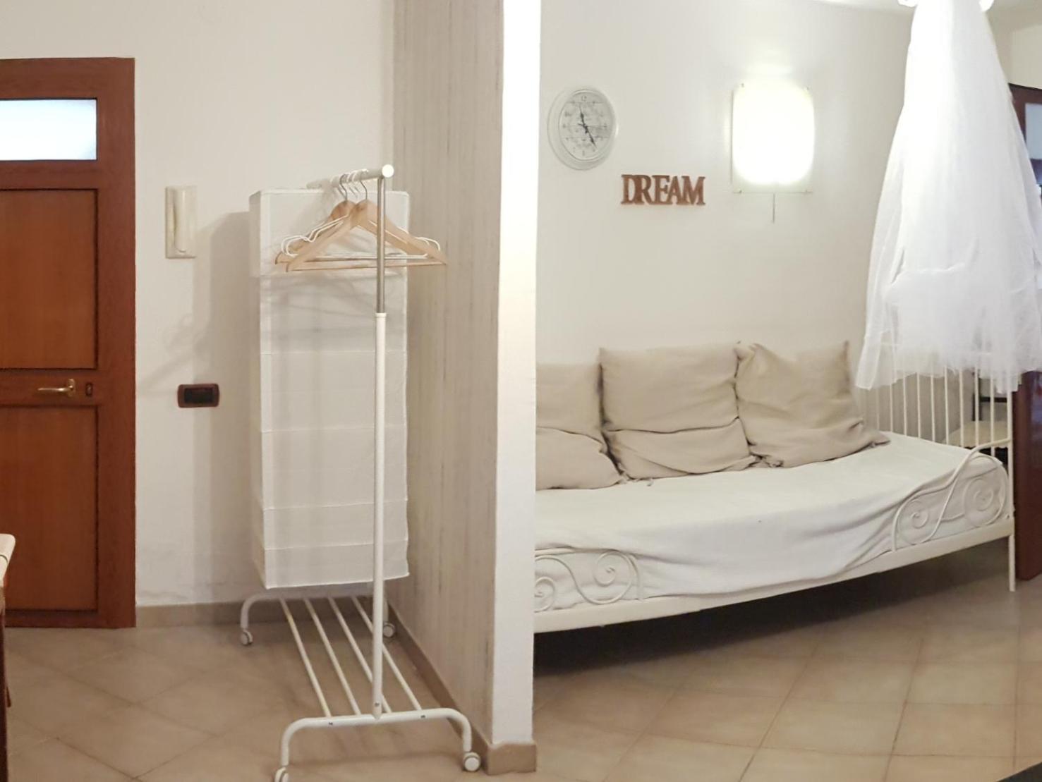 Tabor 1 Garden & Parking Apartman Nápoly Szoba fotó